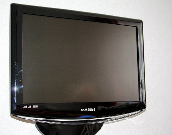Télévision à écran plat - Flat screen television