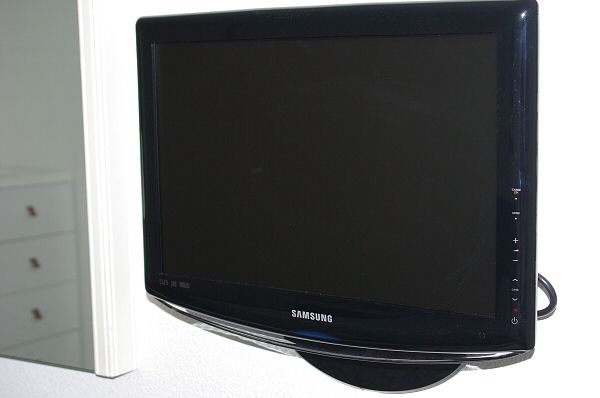 Télévision à écran plat - Flat screen television