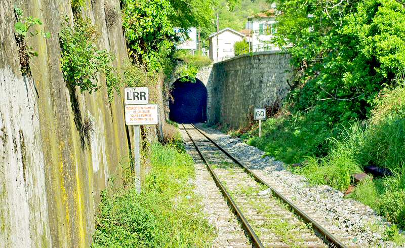 L entrée Est du tunnel de Saint Pierre - 