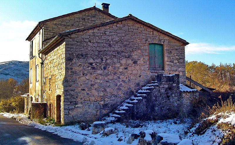 Maison typique du village - Typical house of the village