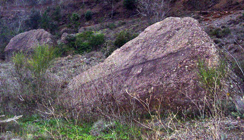 Enorme block de roche et de ciment à un kilomètre du barrage de Malpasset - This hudge block of roc and cement near one kilometer far of the dam