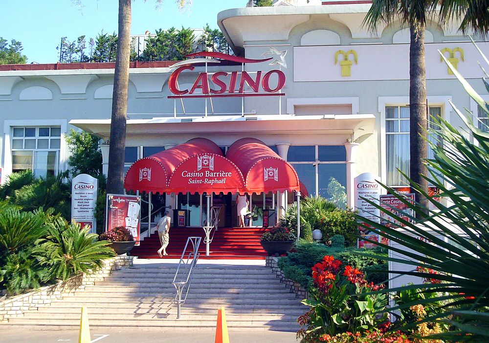 L entrée du Grand Casino - The entrance of the Grand Casino