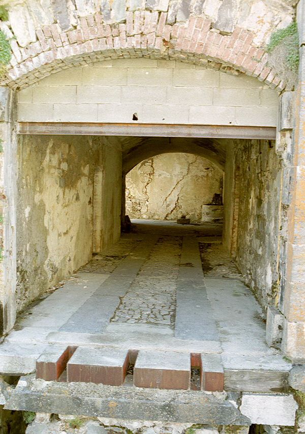 Entrée du Fort Marguerite - Entrance of Fort Marguerite