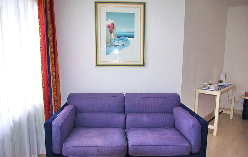 Le canapé - The sofa