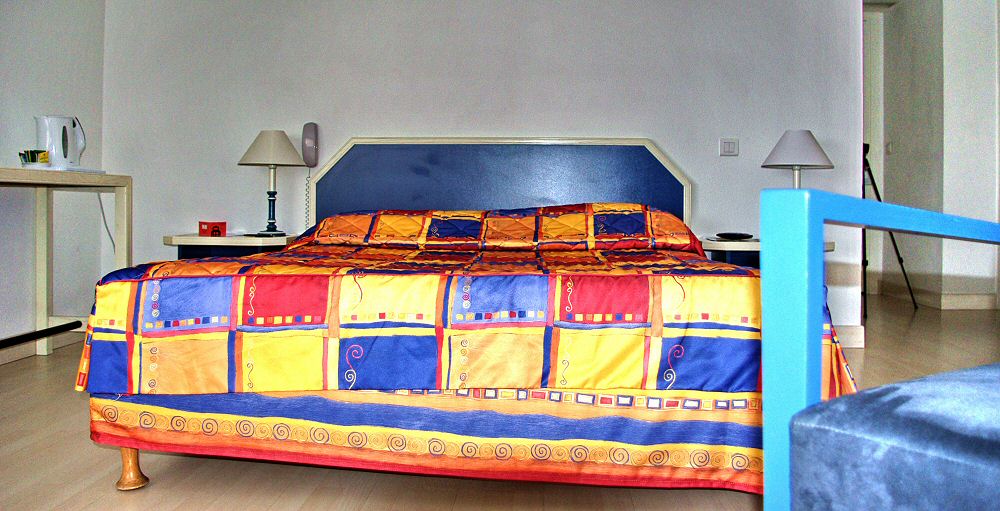 Vue générale du lit - General view of the bed