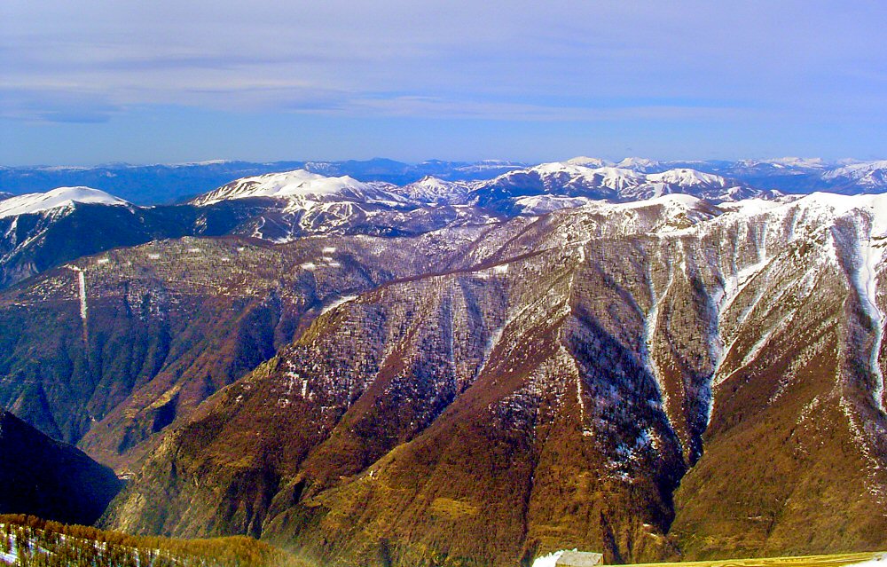 Vue panoramique sur la vallée de la Tinée - 