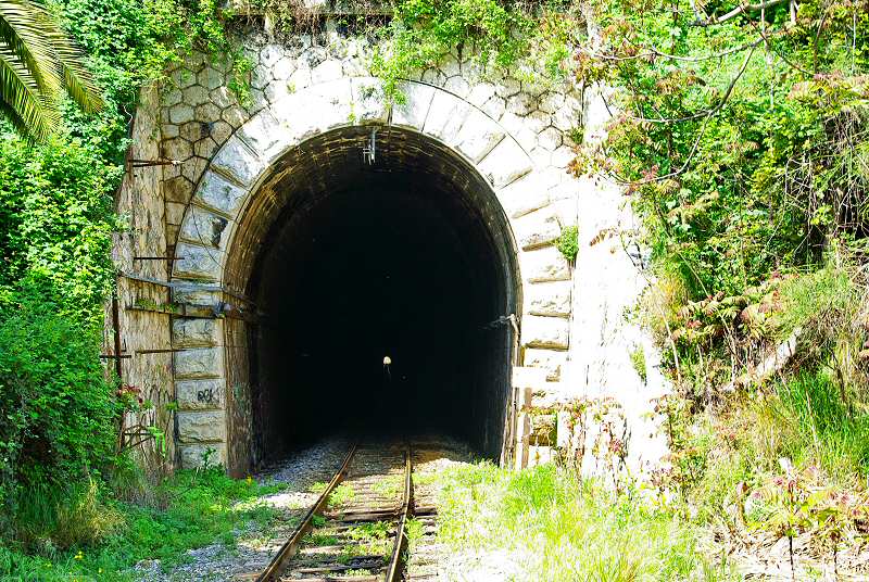 La tête Est du grand tunnel de Bellet - 