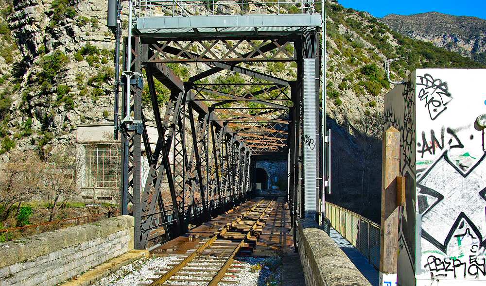 Le Pont Cage ferroviaire de la Mescla - 