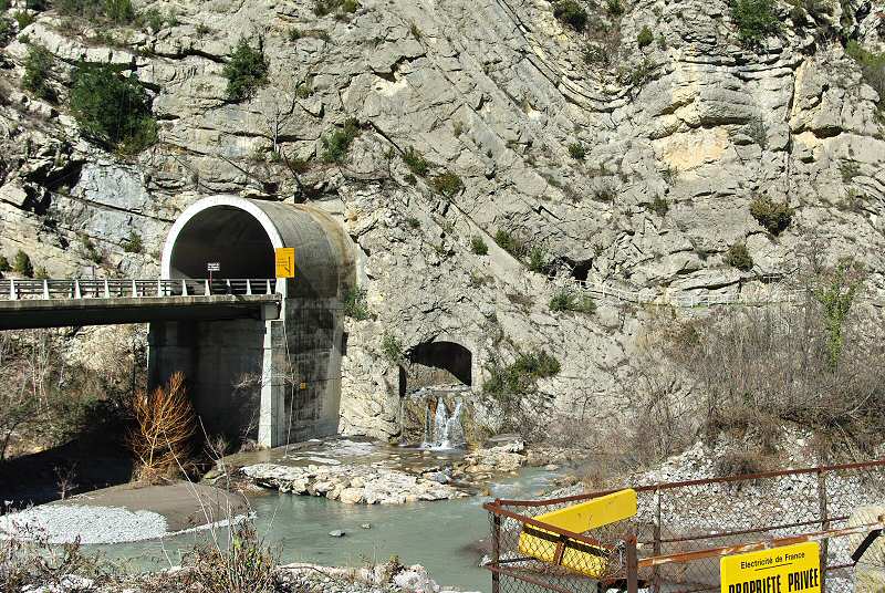 Sortie du tunnel et le Viaduc de Reveston - 