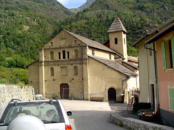 St Etienne de Tin�e Village